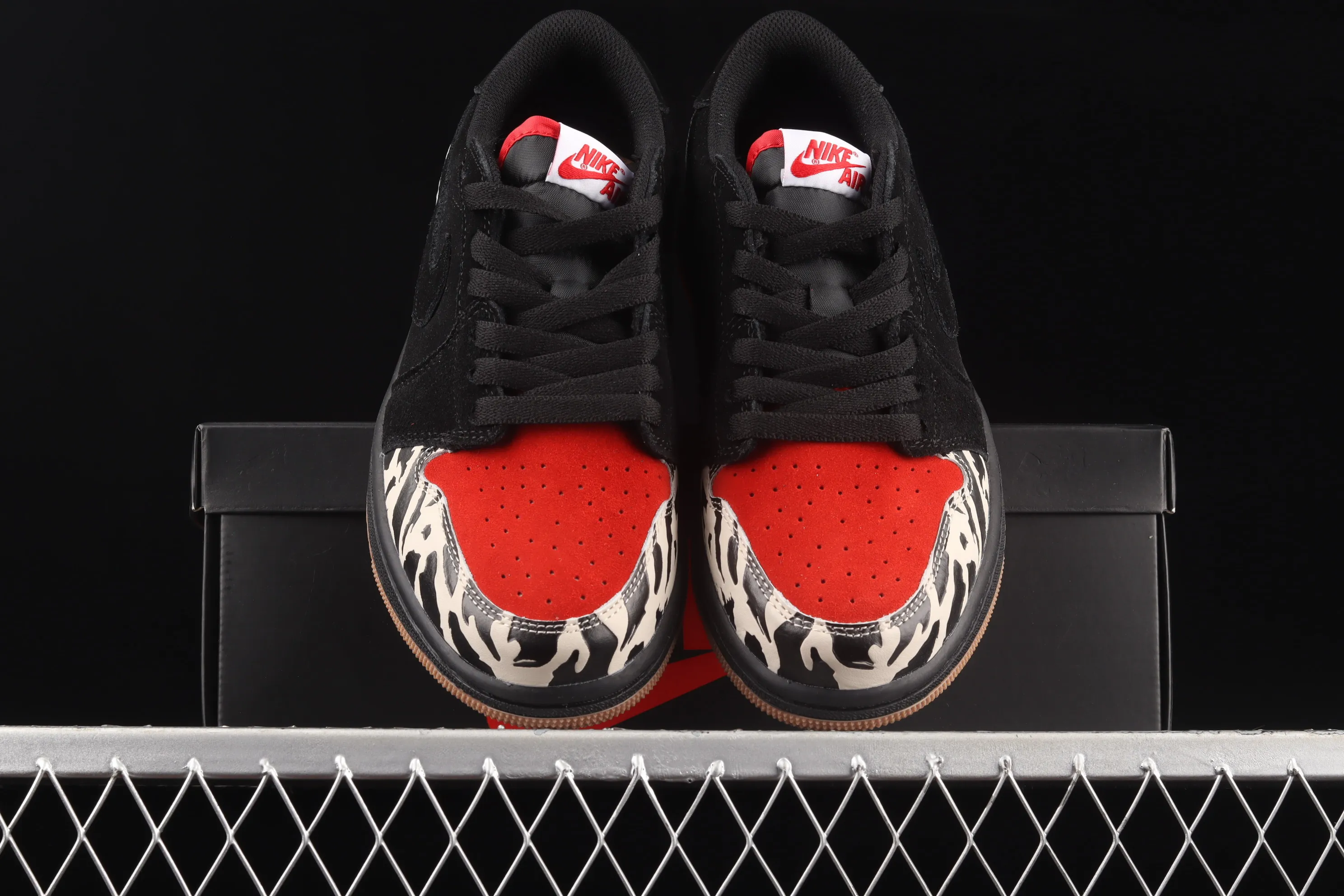 All categories Air Jordan Jordan series basketball shoes Air Jordan 1 Low Air Jordan 1 Low "Carnivore" AJ1 Joe 1 carnivore theme black and red low-top cultural sneakers DN3400-001